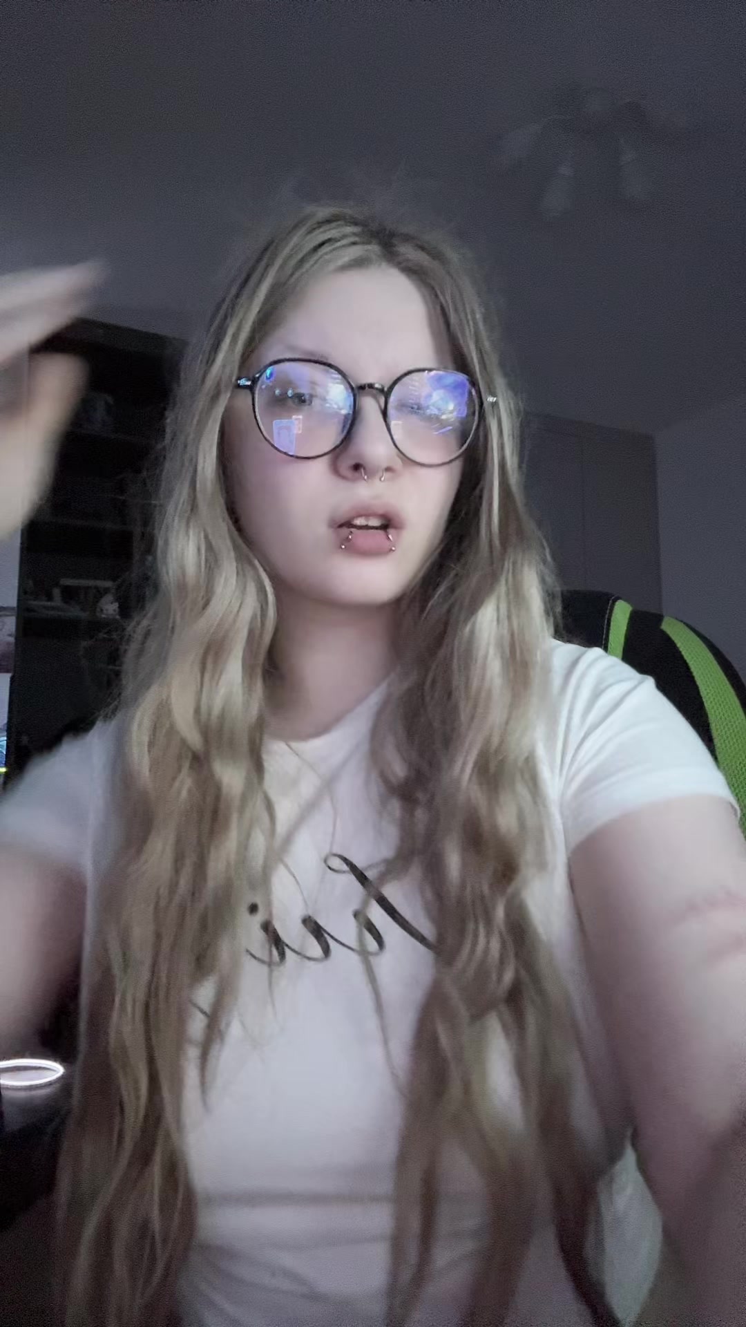 @лола <33