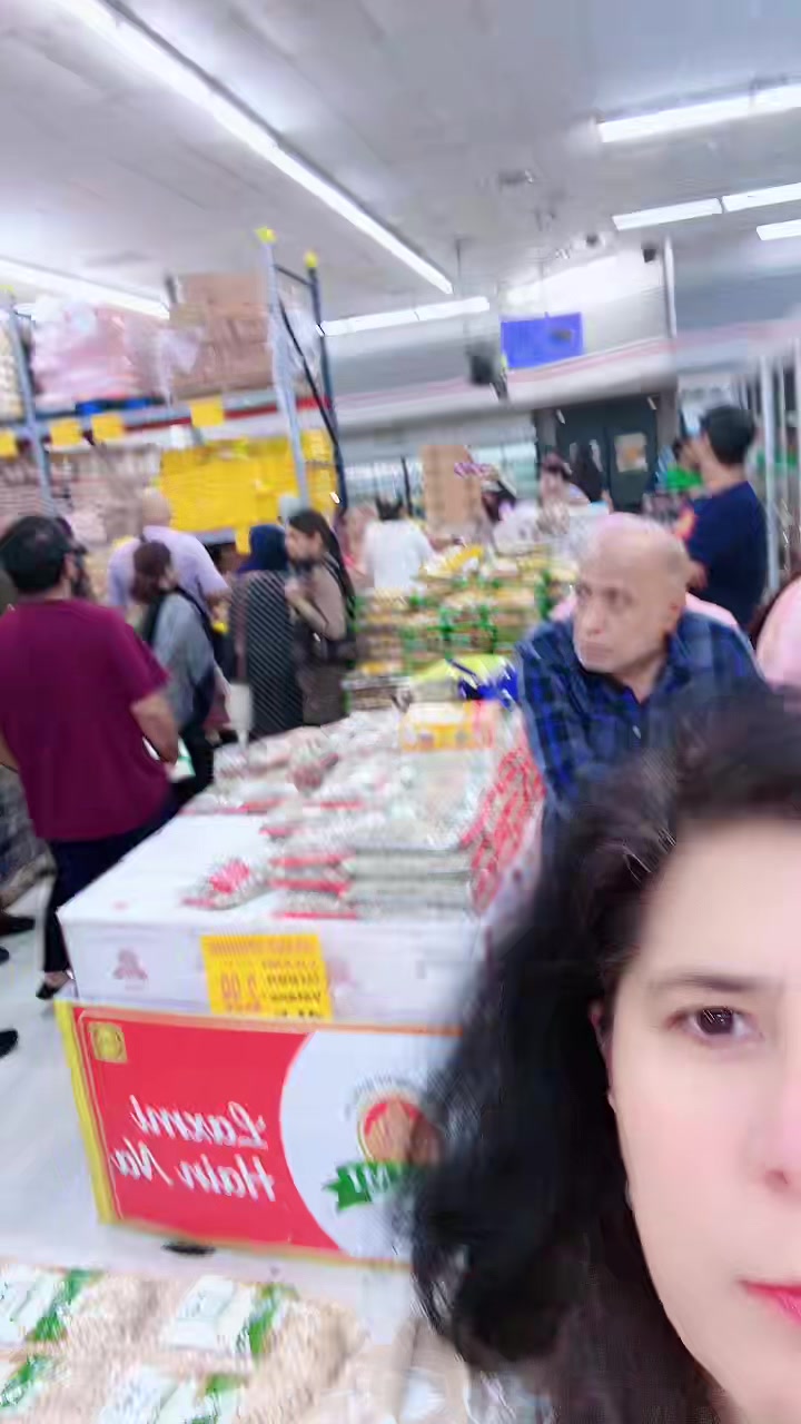 @Bella