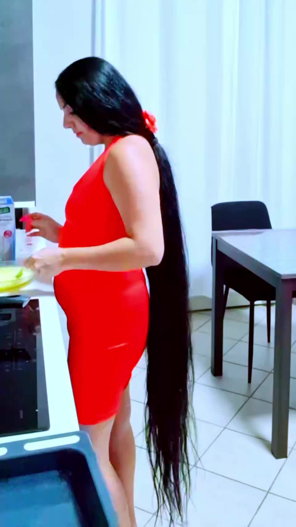 @MONICA RAPUNZEL LONG HAIR