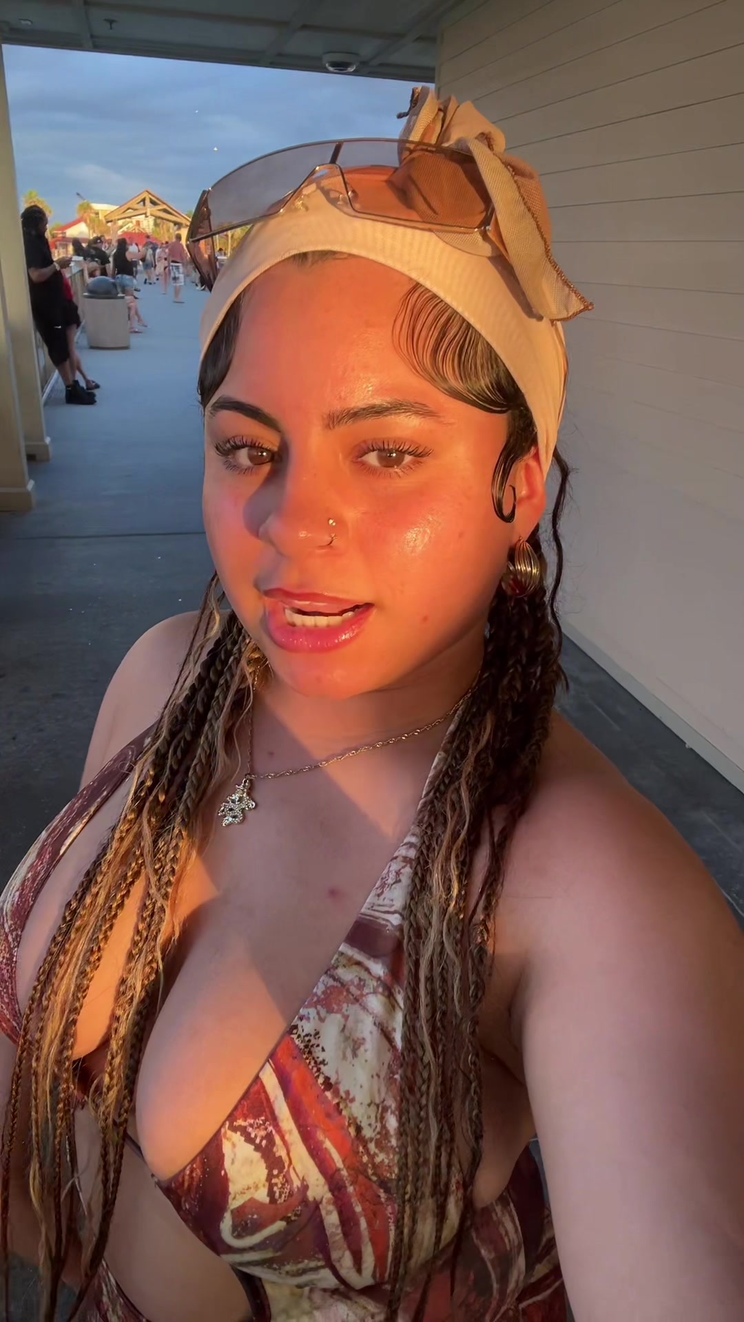@Kiara