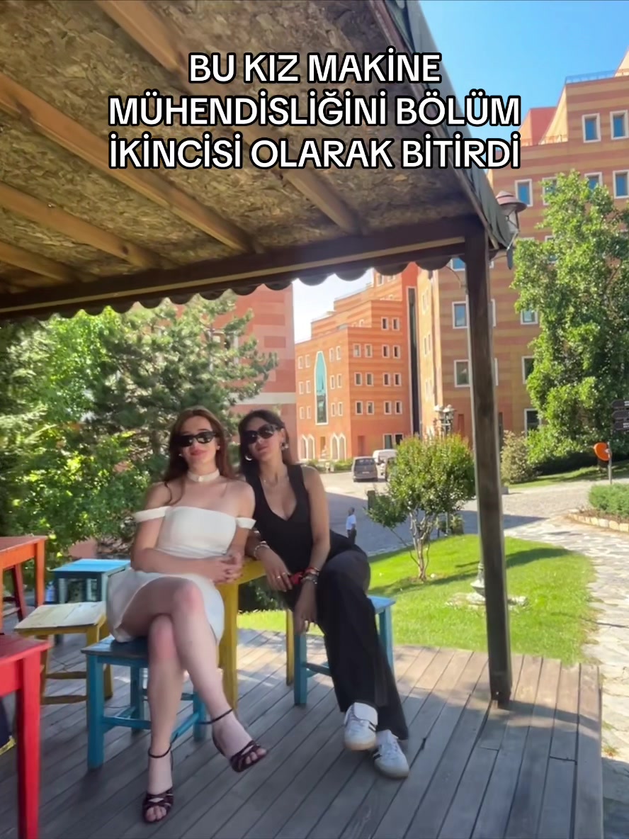 @mel 🫧🫐🪭🎞️🫒🚏🍰
