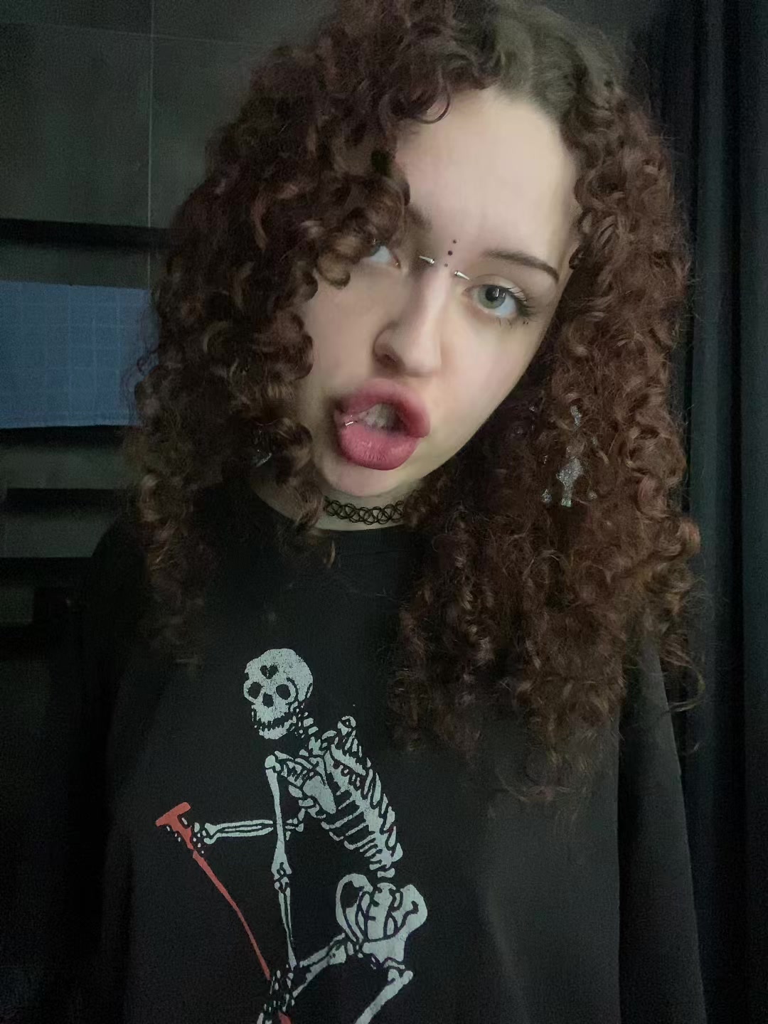 @пистолетова.
