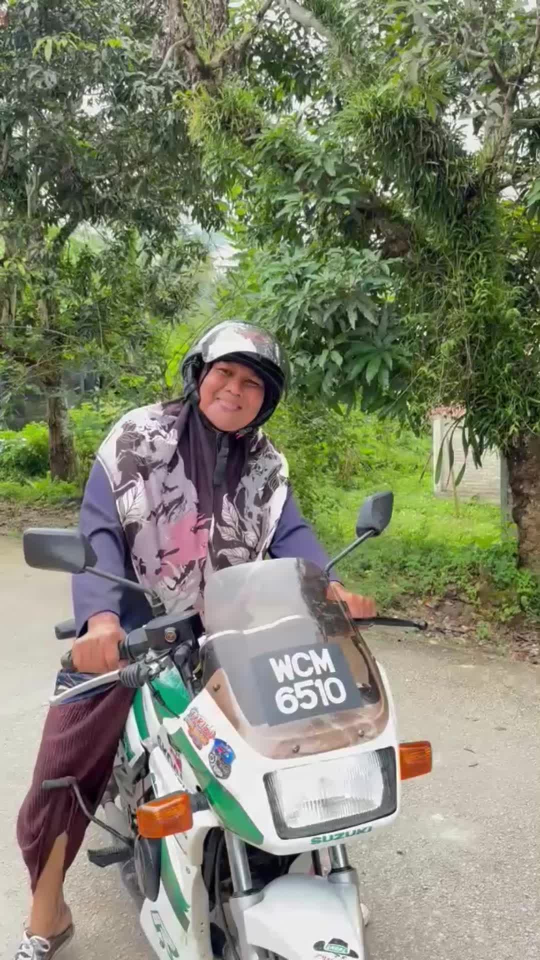 @Eyya000_