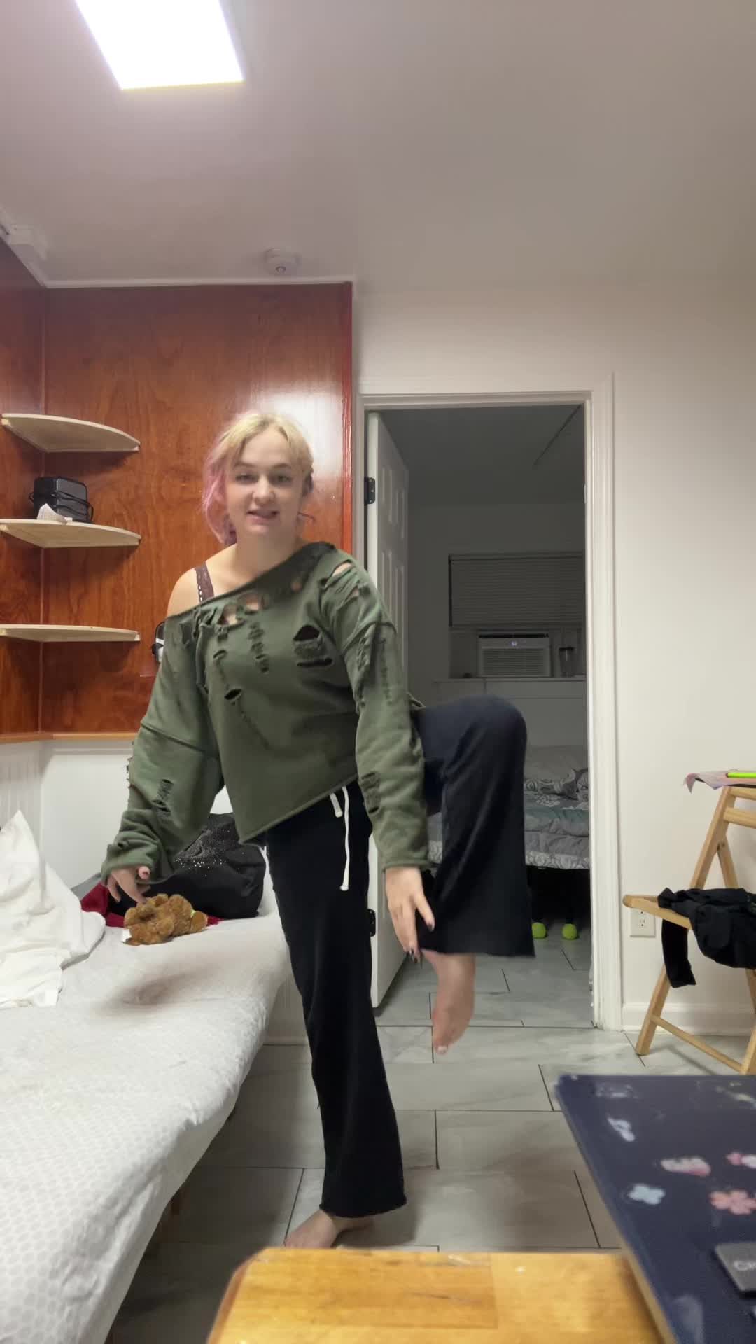 @L1N4&rsquo;S R00M