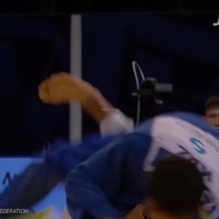 @𝕲𝖔𝖑𝖉𝖊𝖓 𝕶𝖎𝖓𝖌