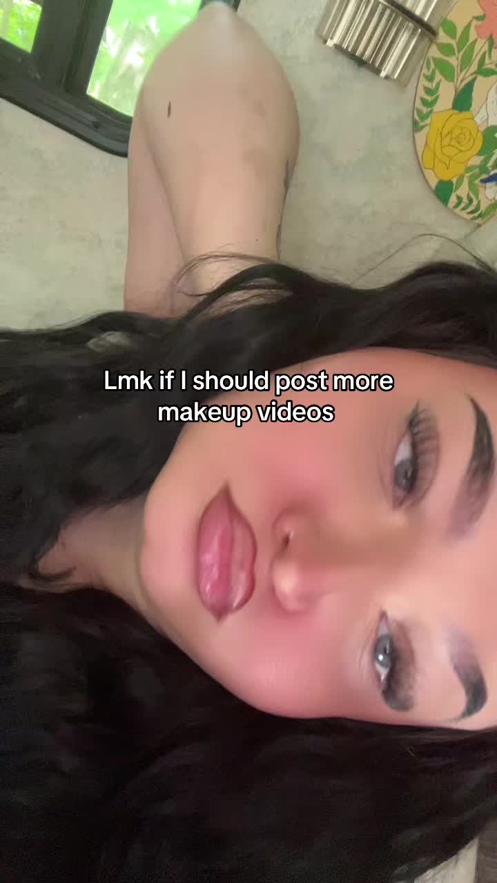 @kayleesalwayswright