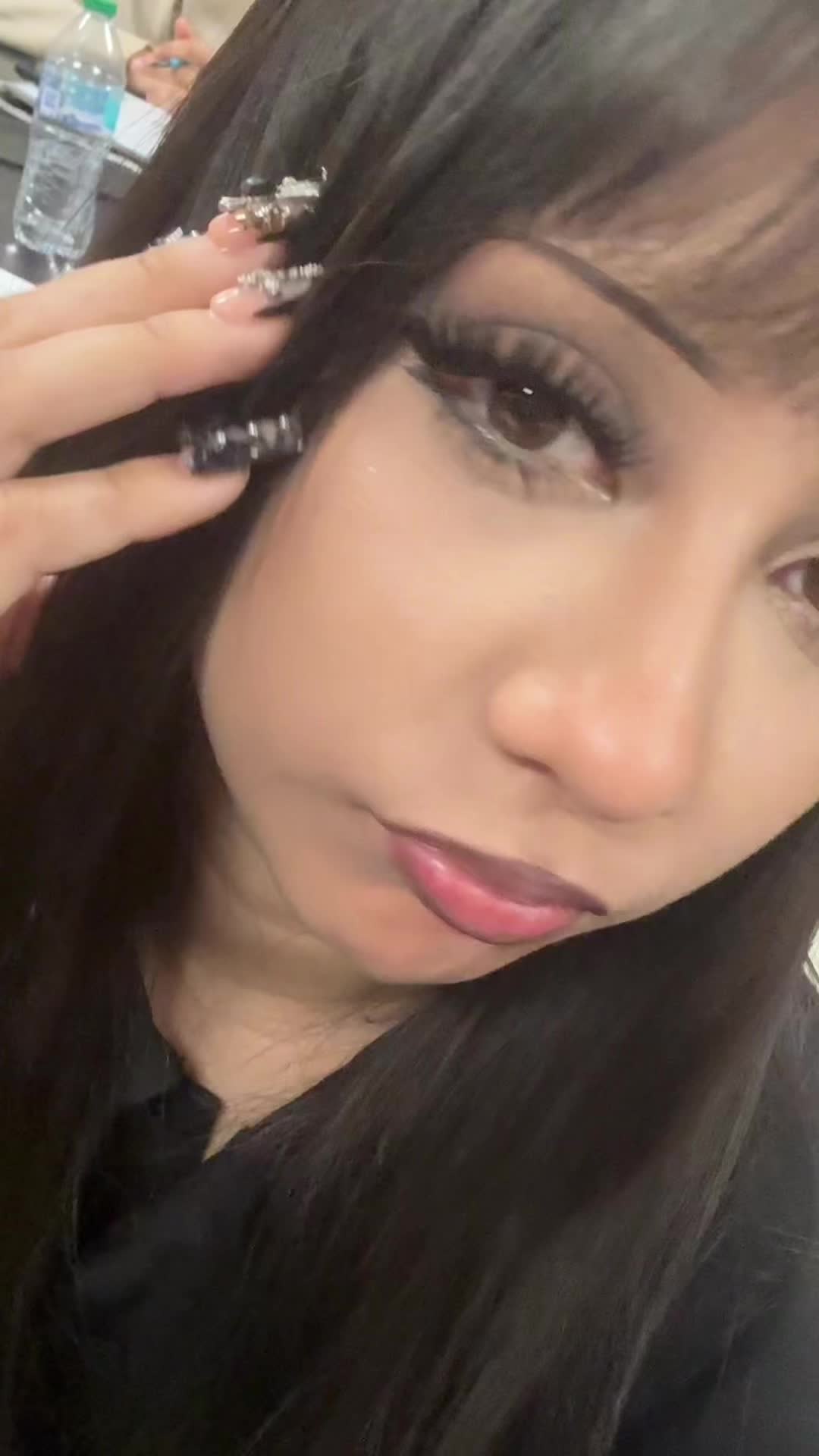 @itzelblankpage
