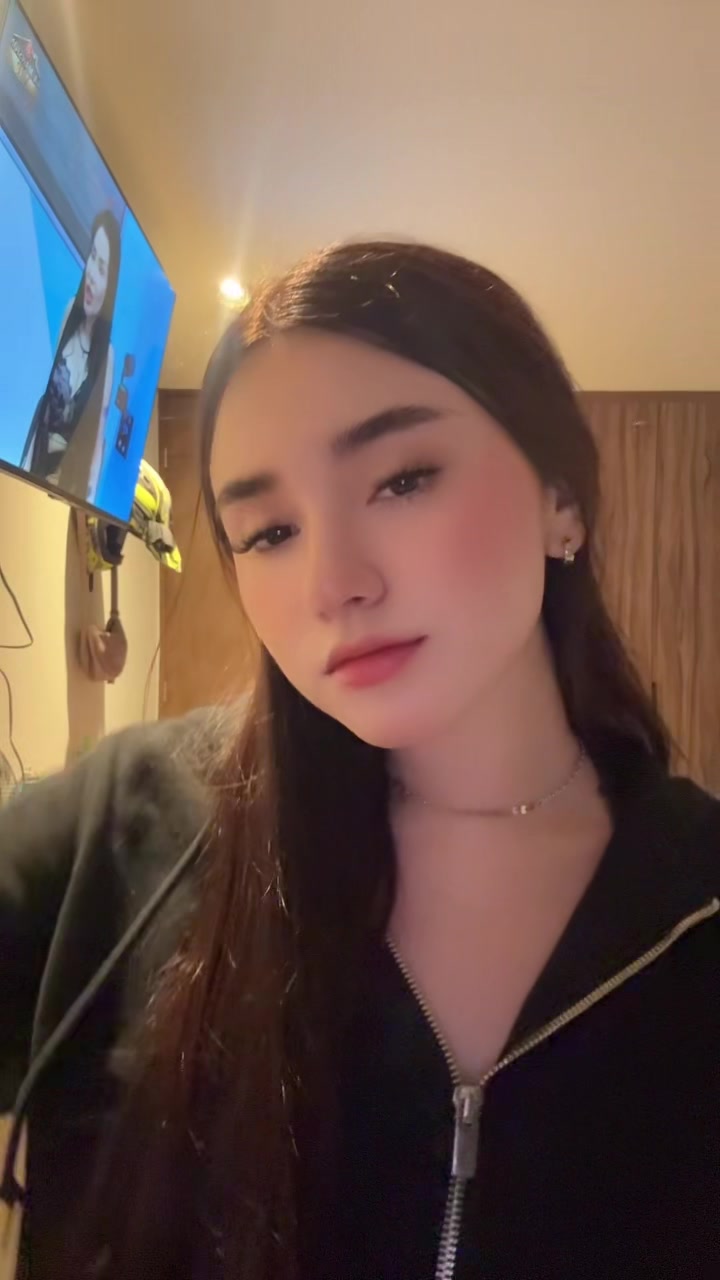 @𝚃𝚑𝚎_𝚐𝚊𝚋𝚜 🍸🎱💄