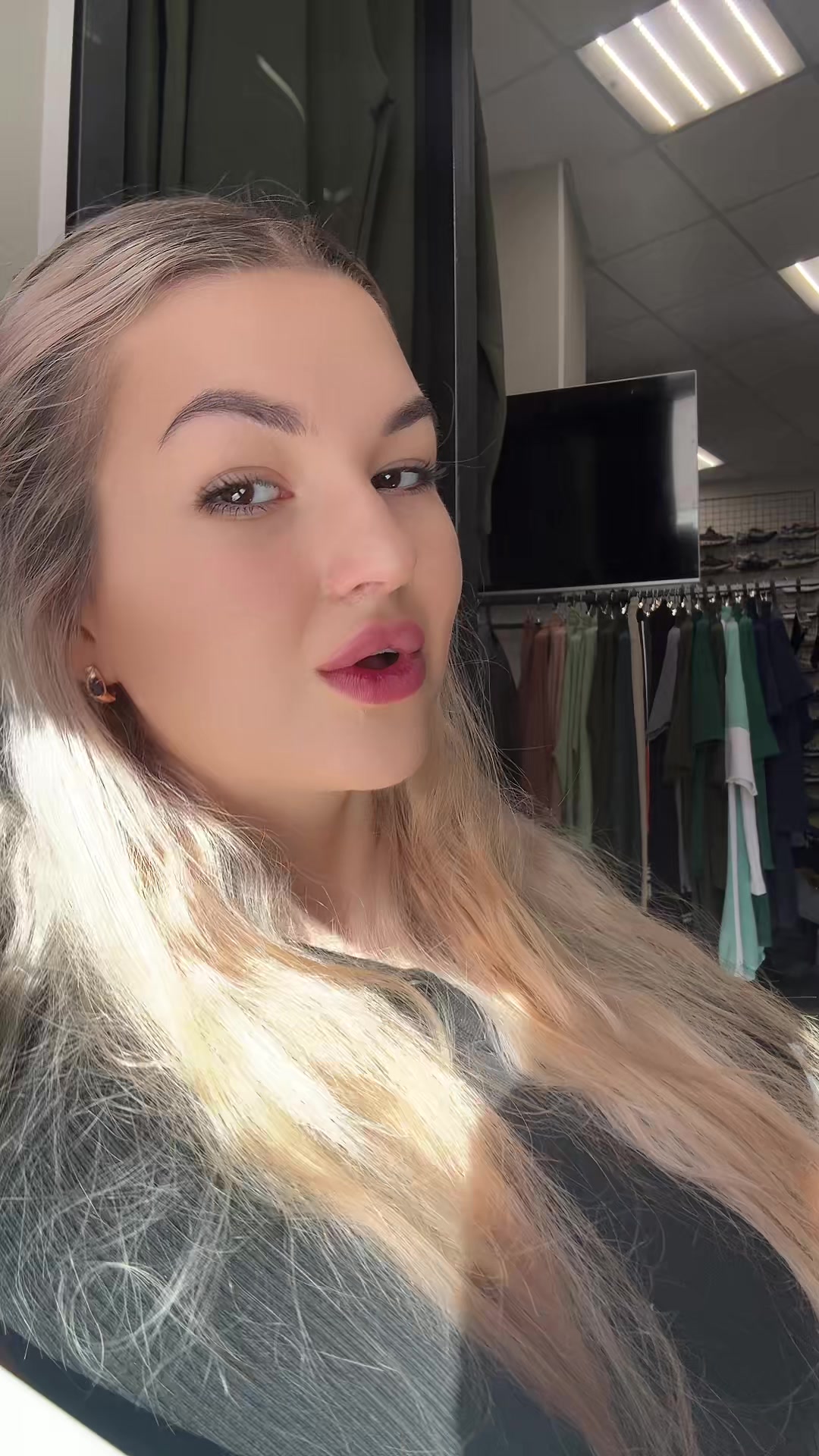 @Лиза 🩷