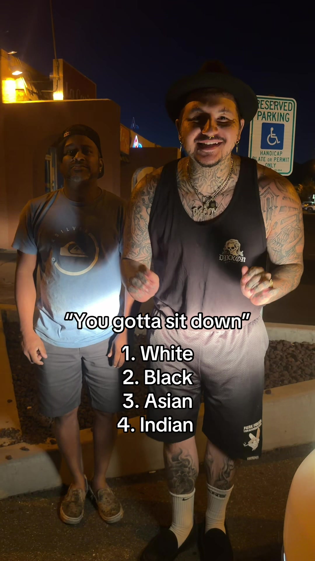@Decoy_munoz