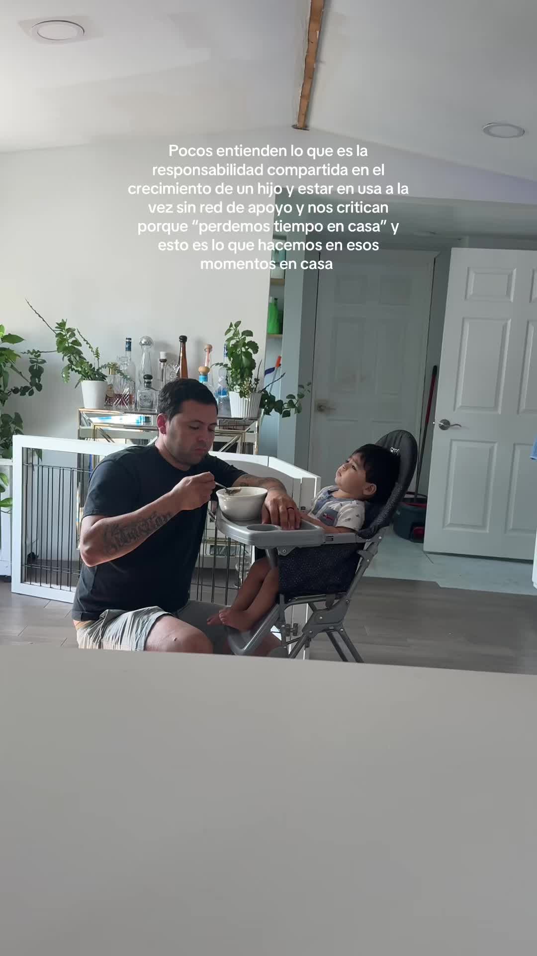 @mishellozaz