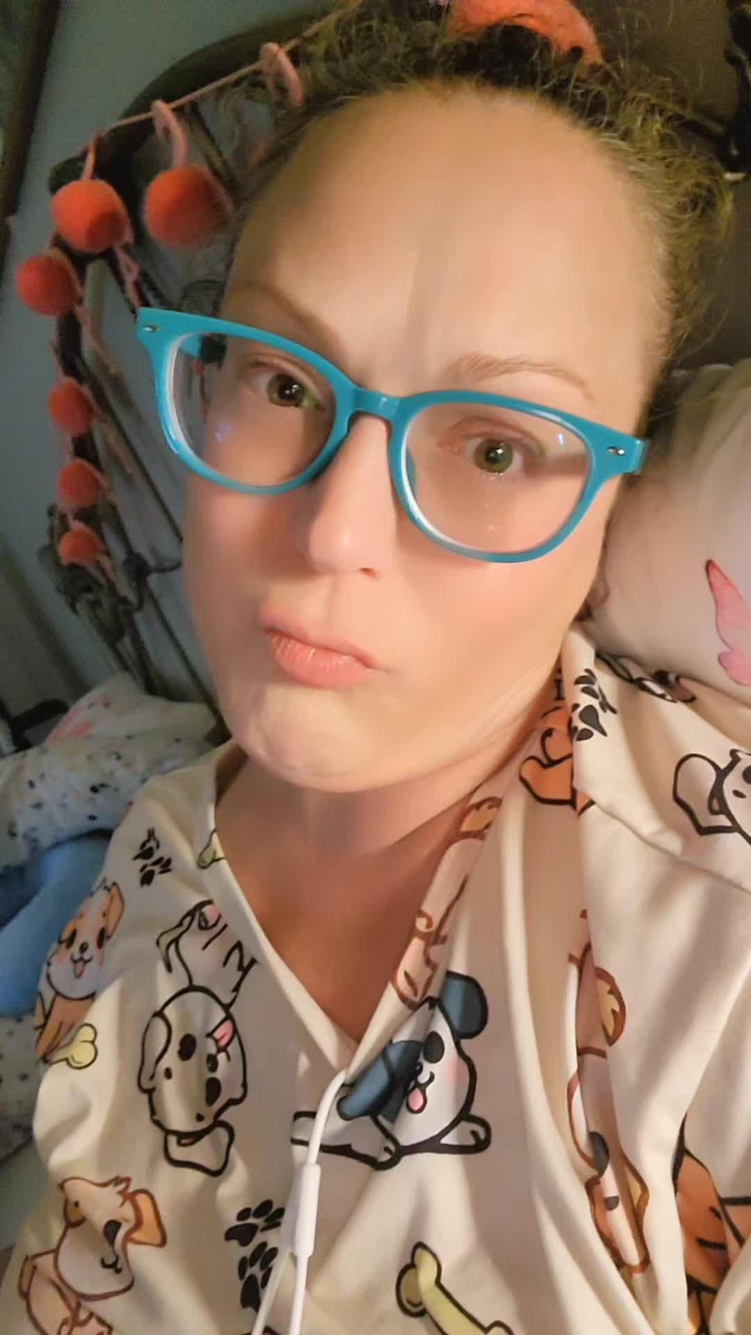 @Elle (chronicallyElle)