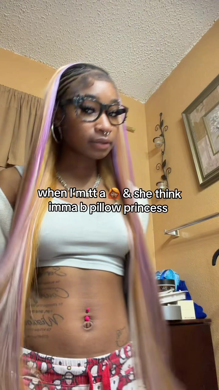 @RENIDAPOOH🧸👩🏾&zwj;❤️&zwj;💋&zwj;👩🏾
