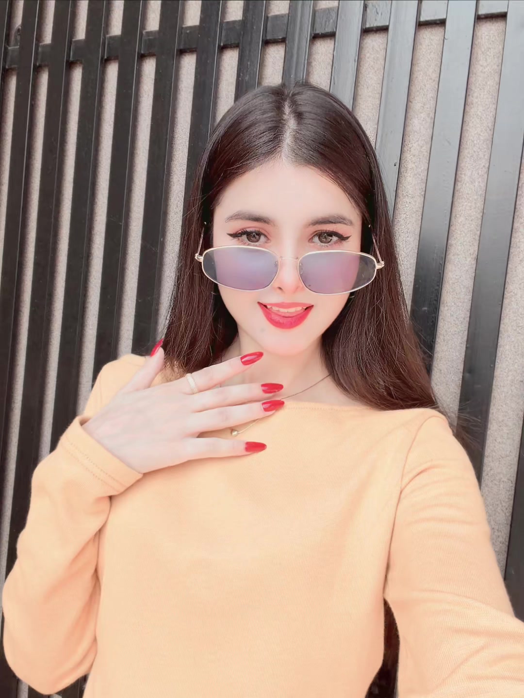 @Sanam munir ๐ท๐ซง