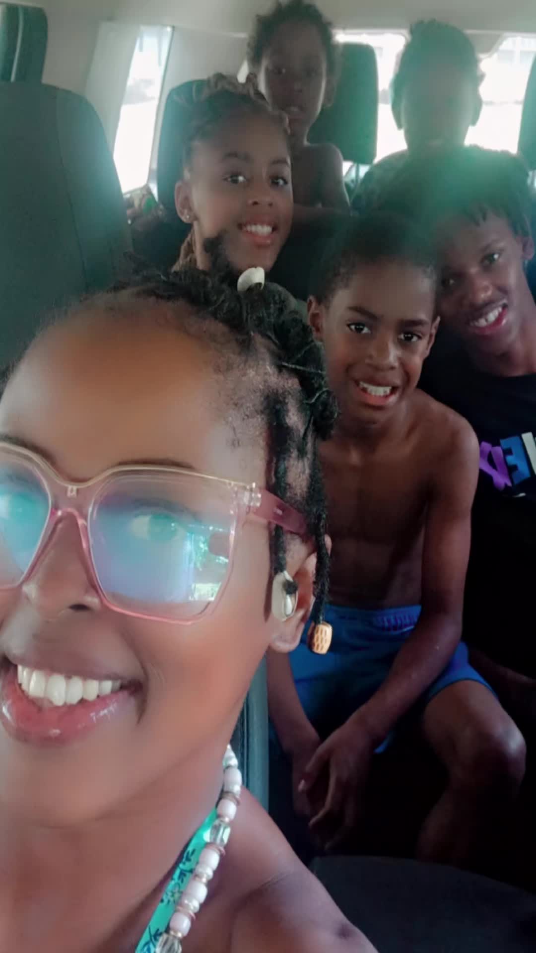 @MoMoney