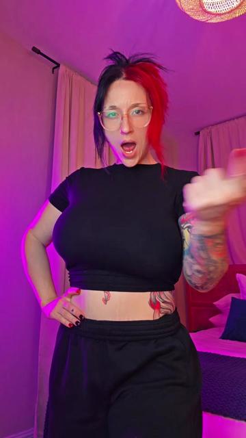 @Plushienova