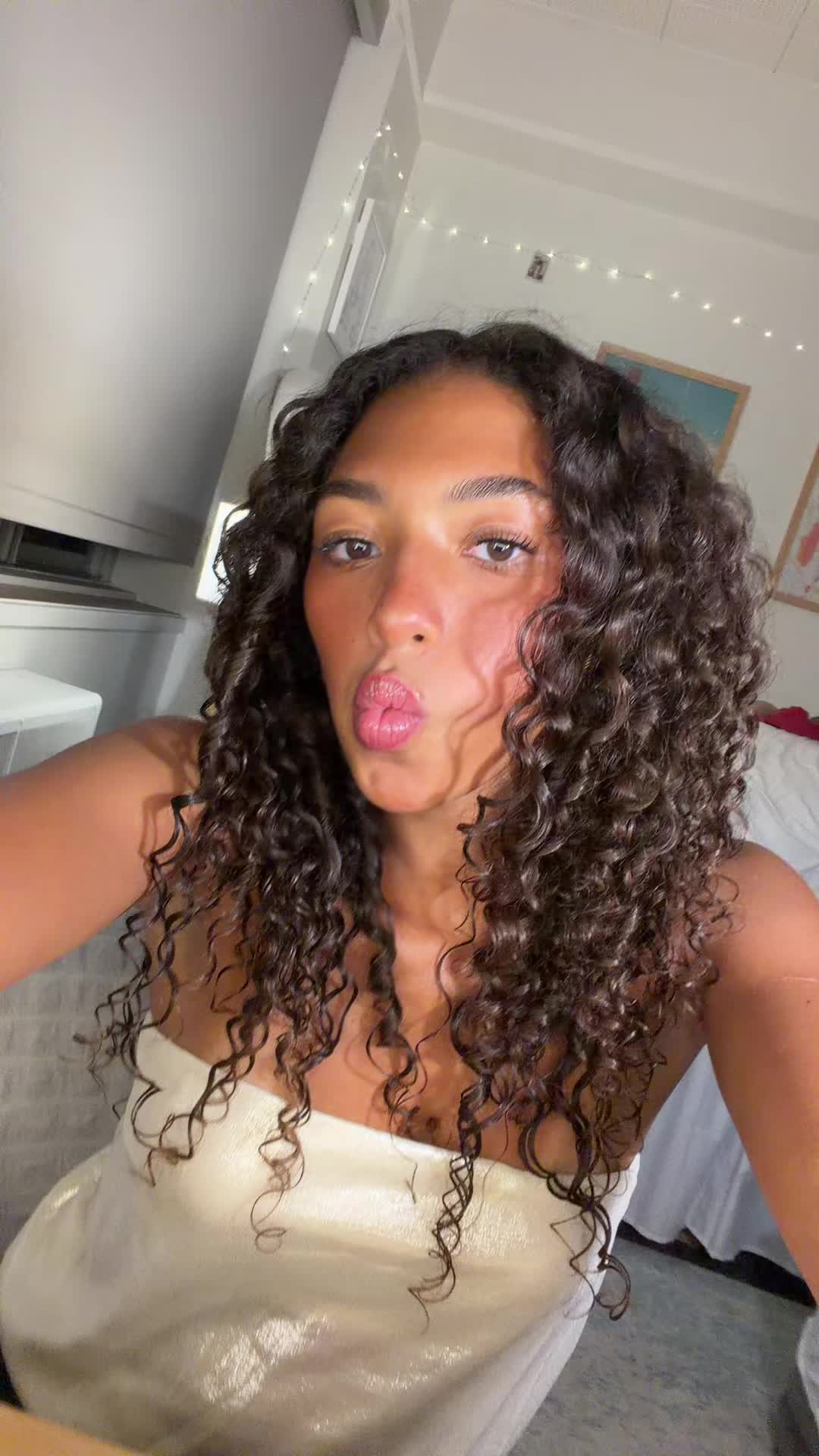 @AVA