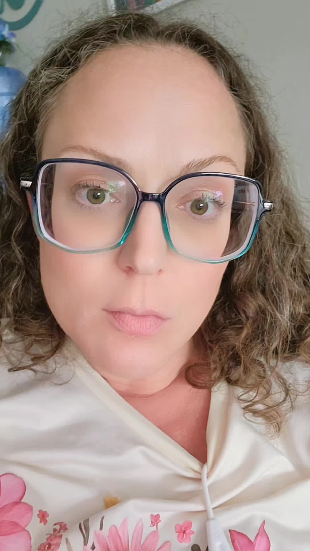 @Elle (chronicallyElle)