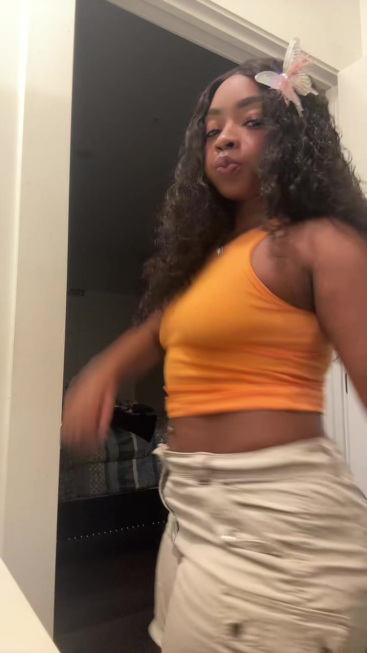 @Anijahh_