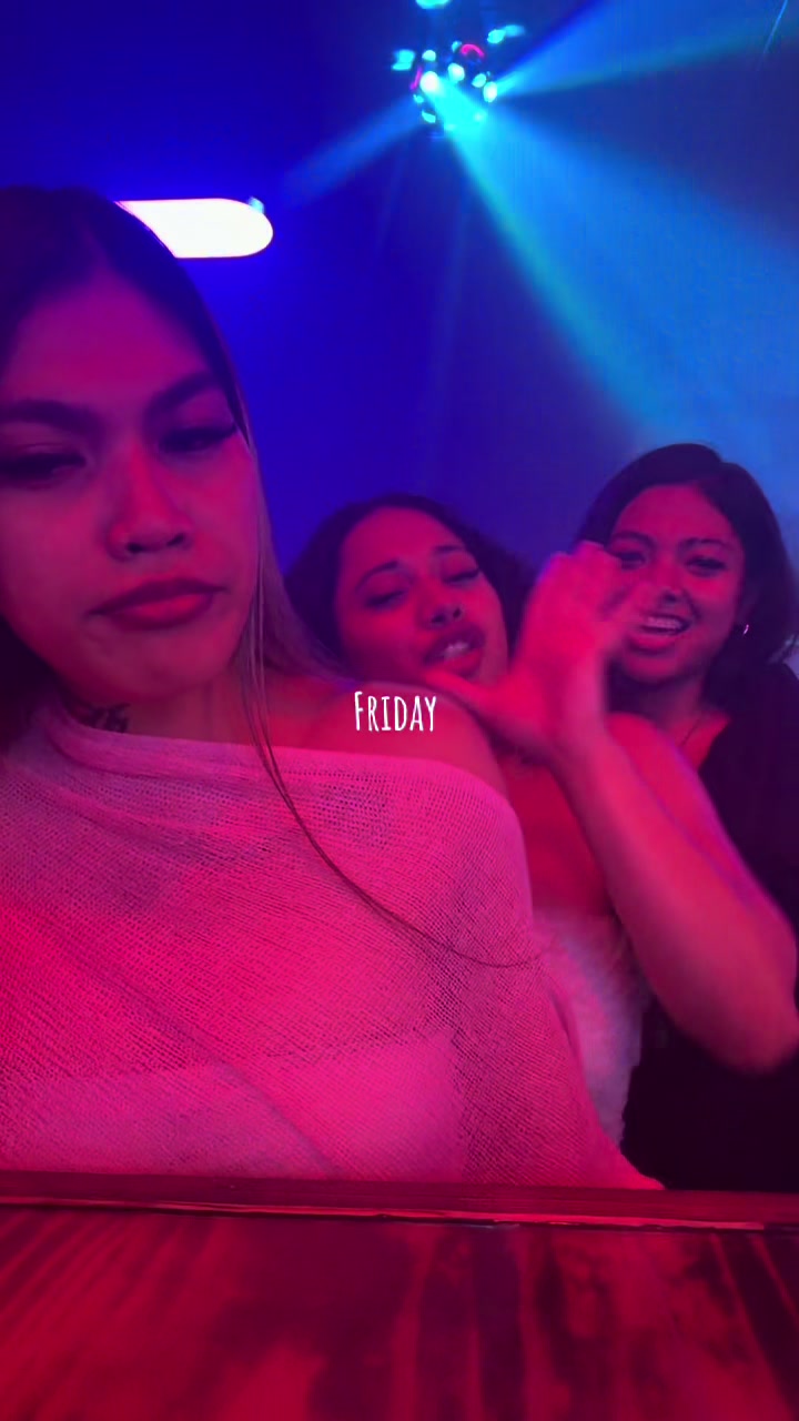 @🎭