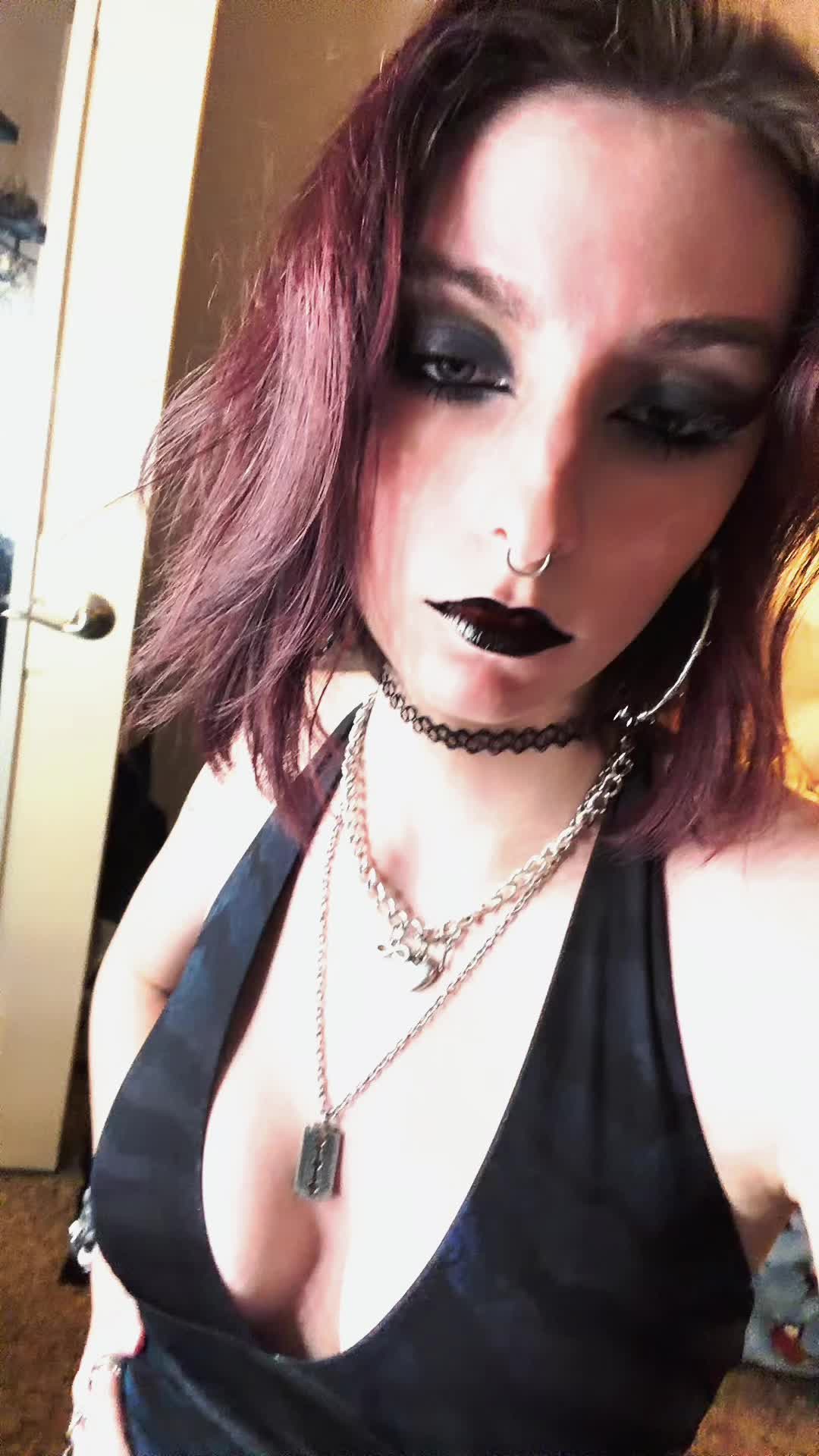 @Ainswoo