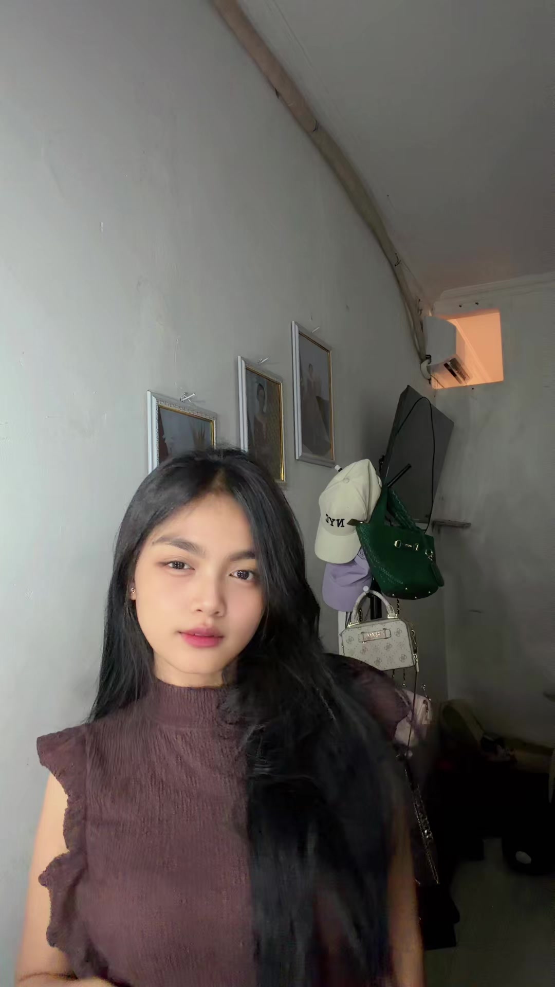 @allyizaz_