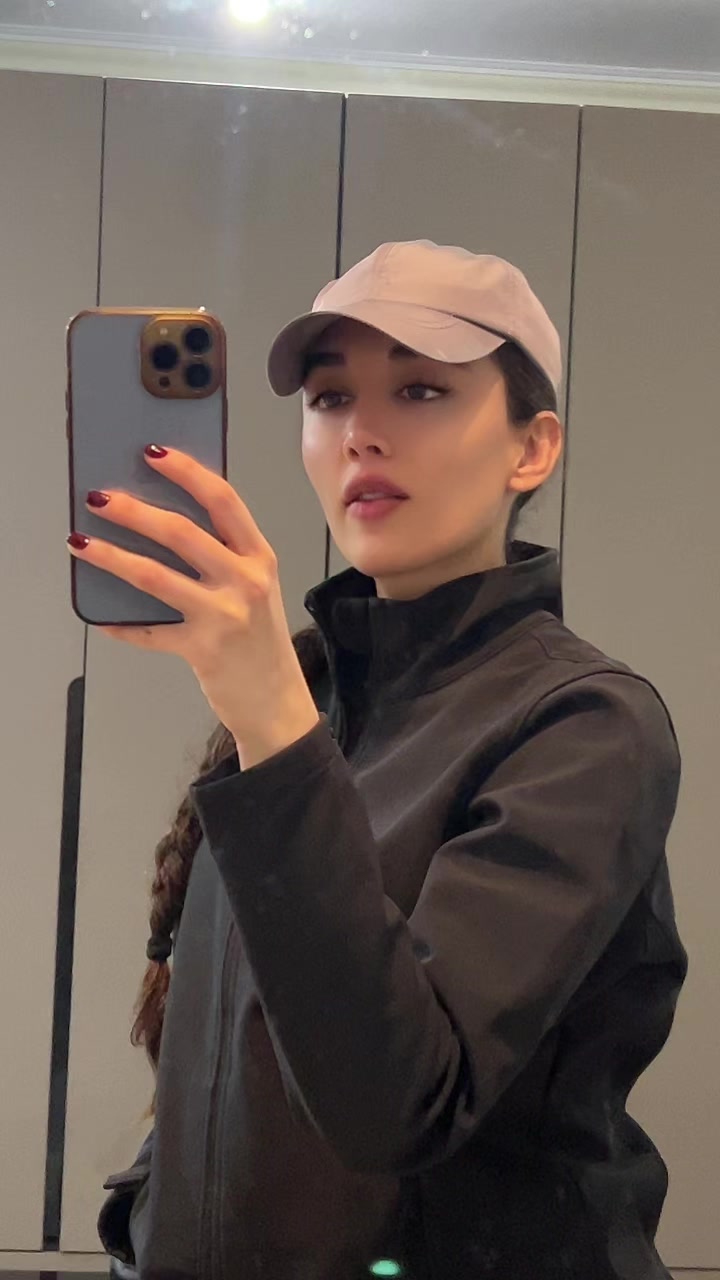 @mahroo