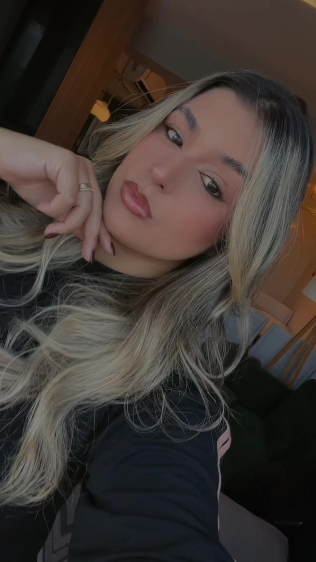 @Viviane
