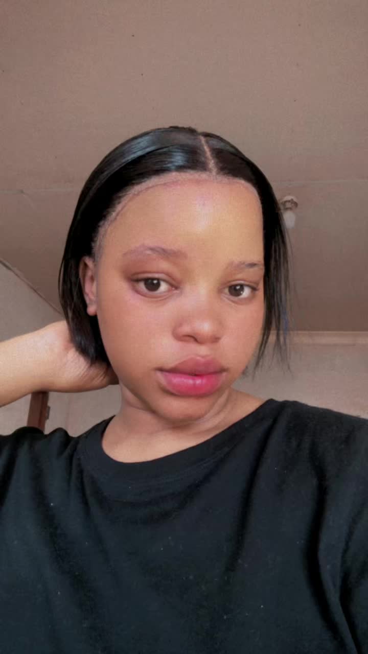 @MphoMokoena