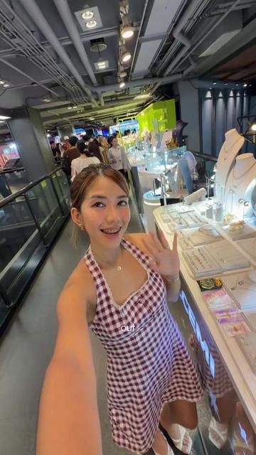 @Maureen | Travel & Lifestyle