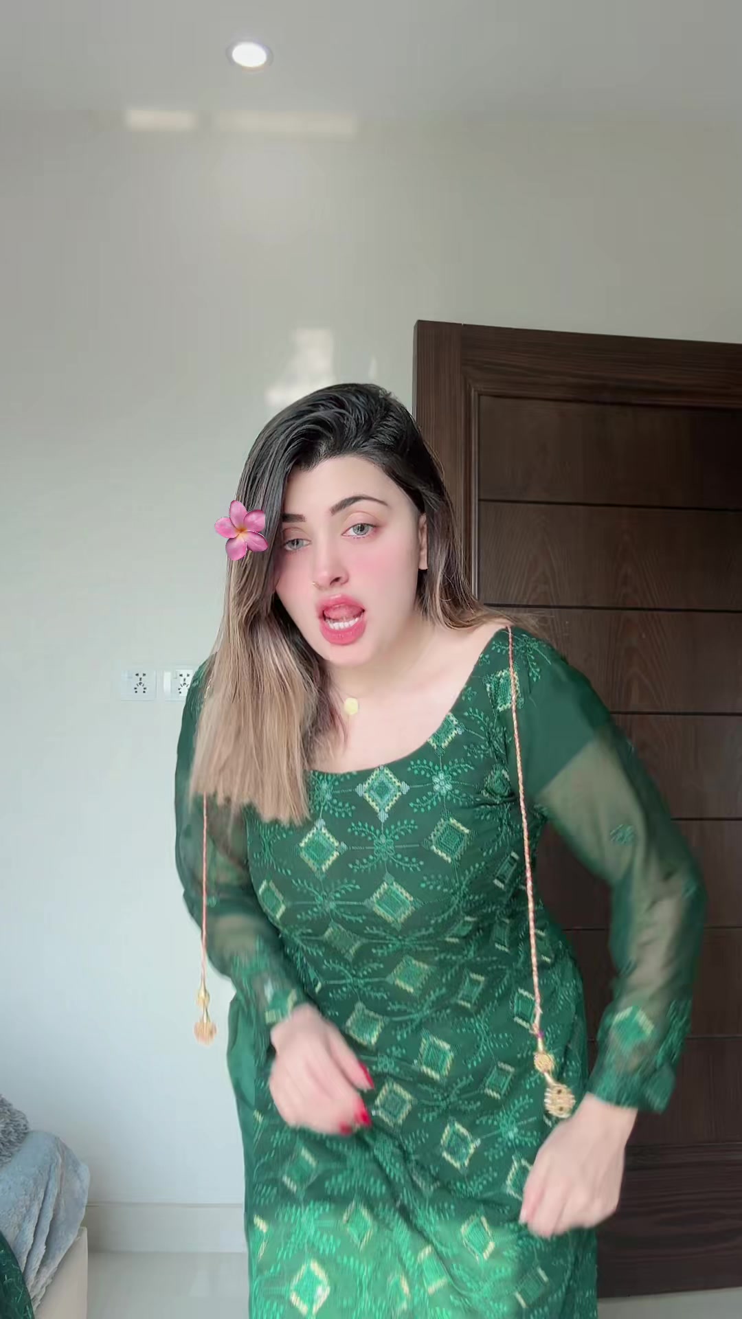 @SaRA ChoHan💕