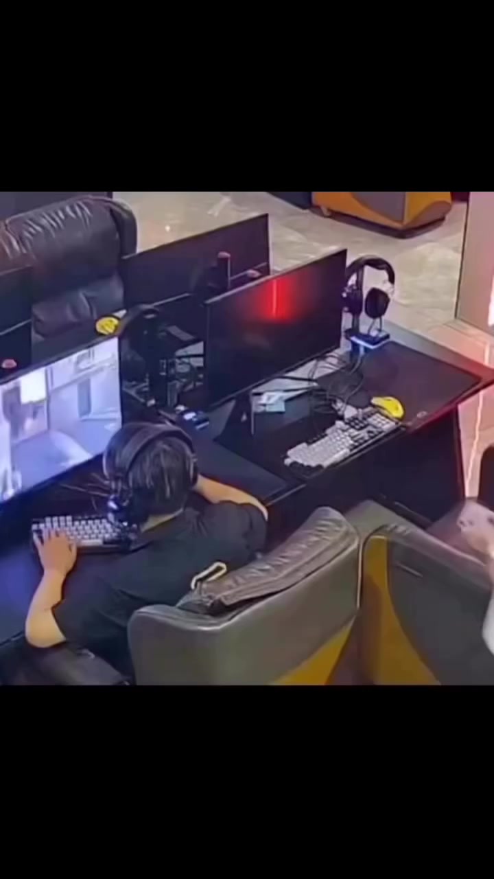@Internet Cafe
