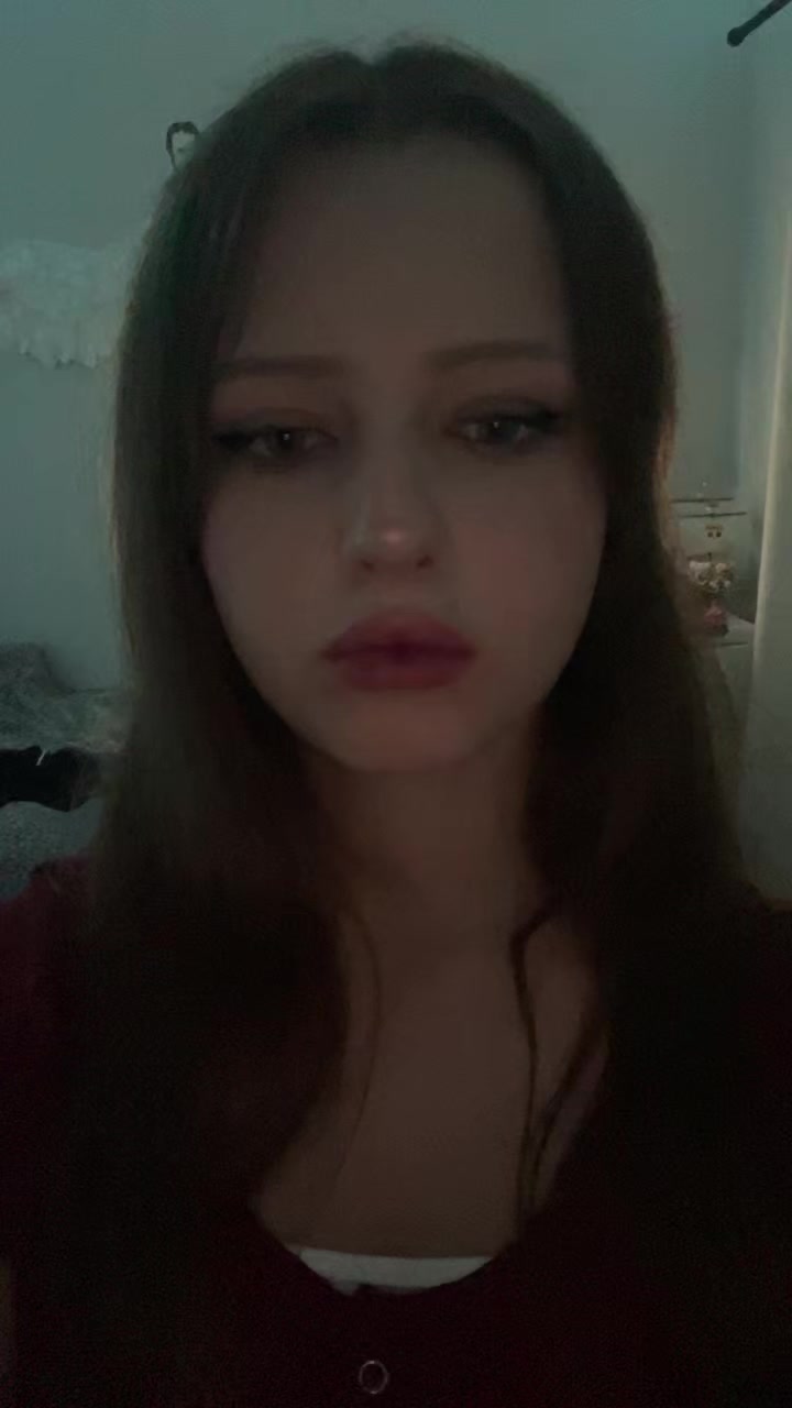 @anyahzhz