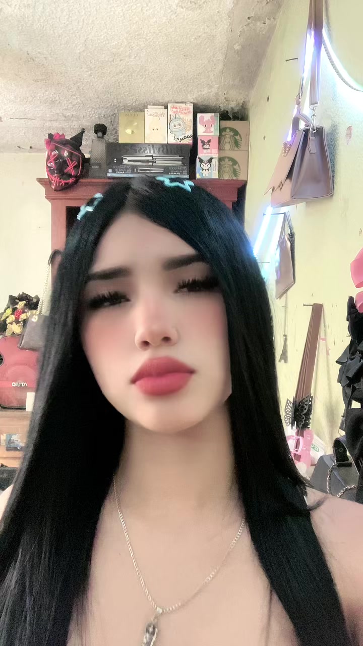 @🧔🏻&zwj;♀️