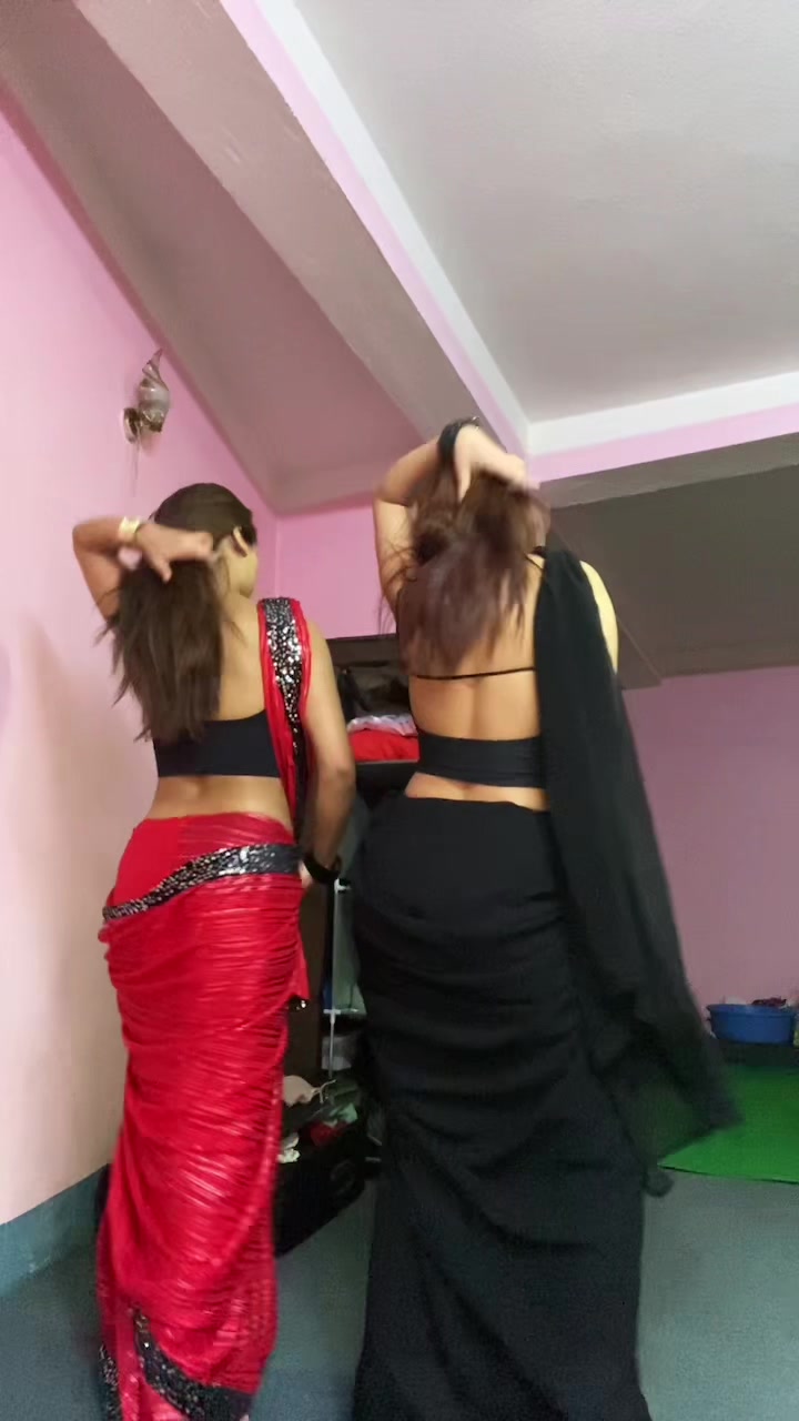 @🦦