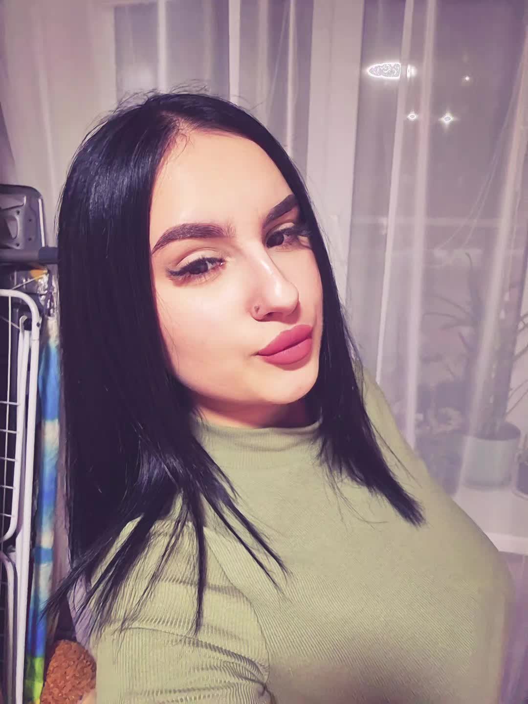 @лаура_ciuguryan