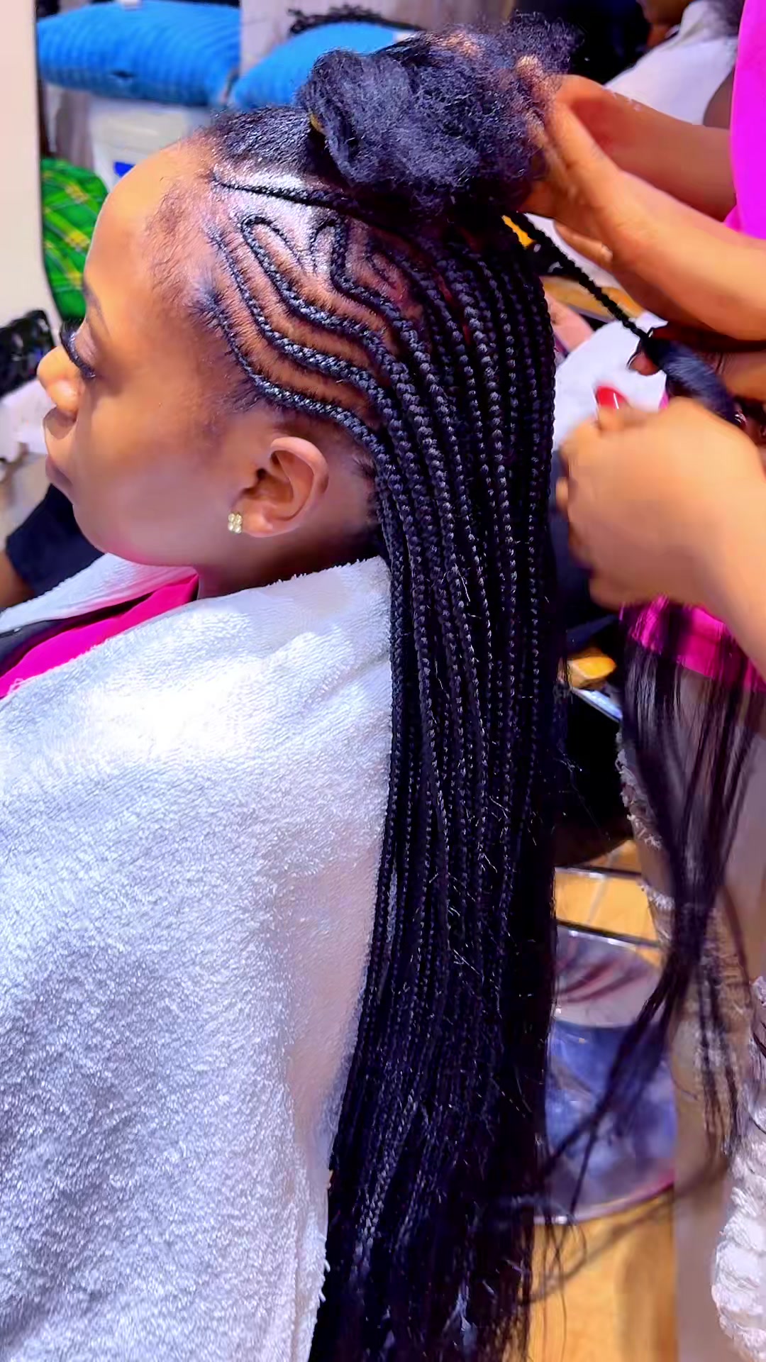 @VIP QUEENS SALON