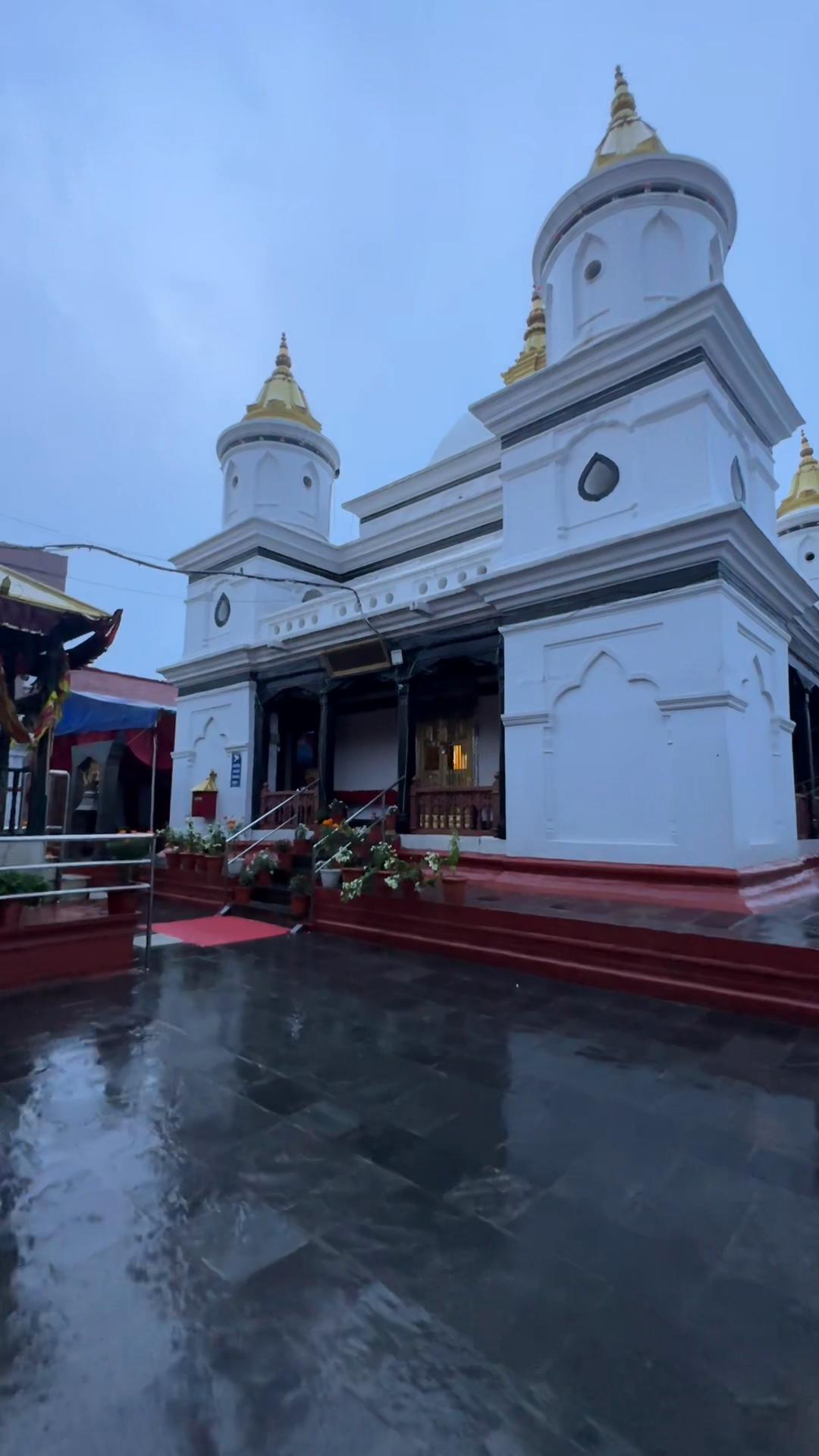 @लव कुईकेल 🔱