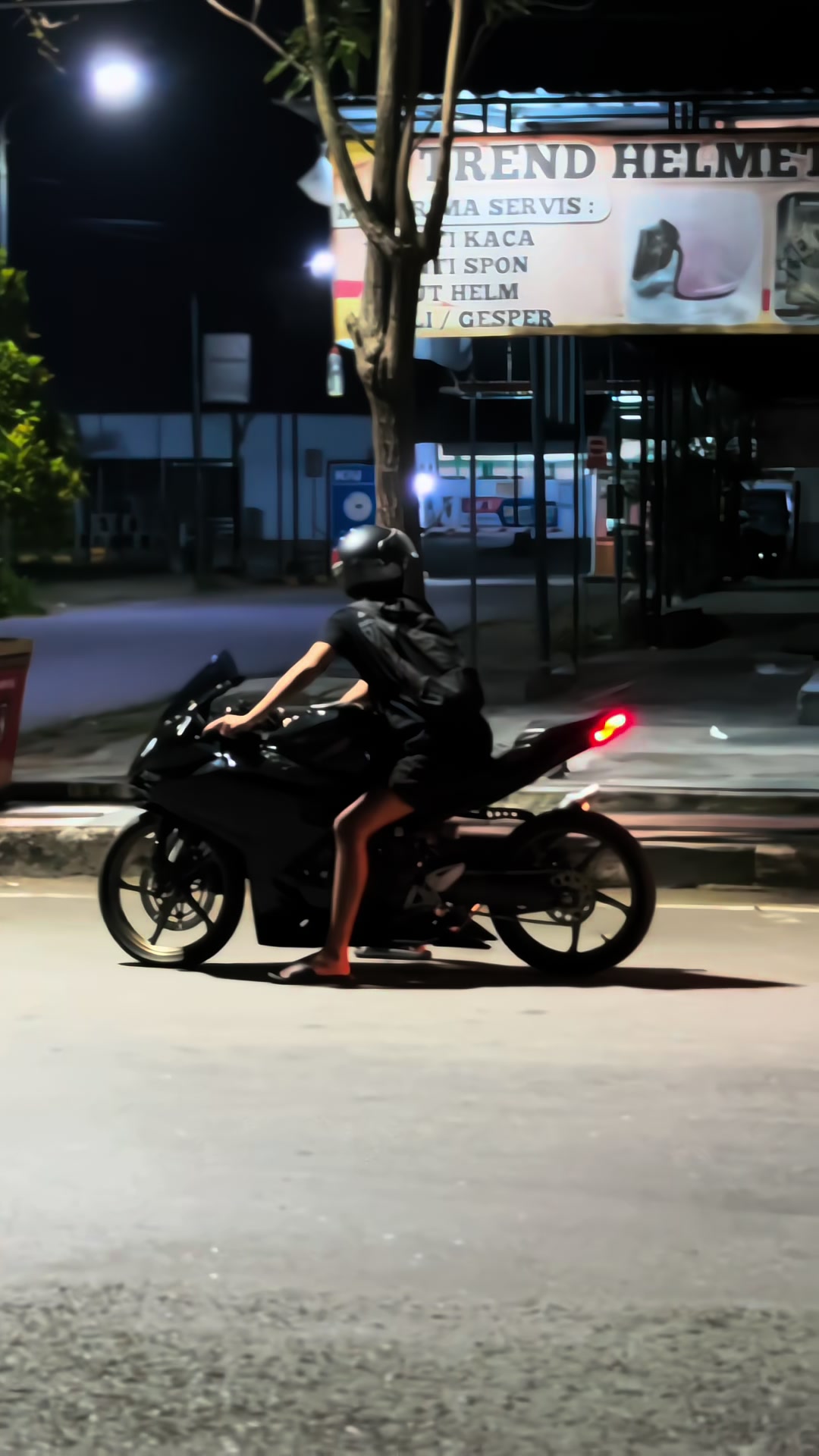 @𝑼𝑼𝒀𝑨𝑩𝑺𝑺
