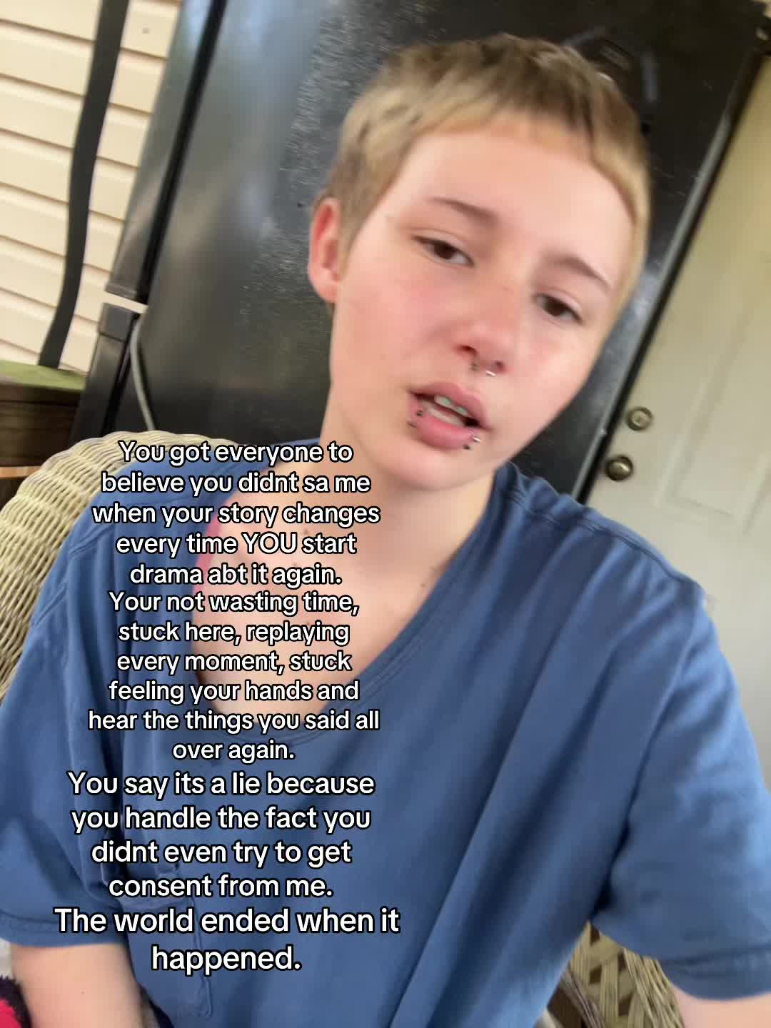 @️