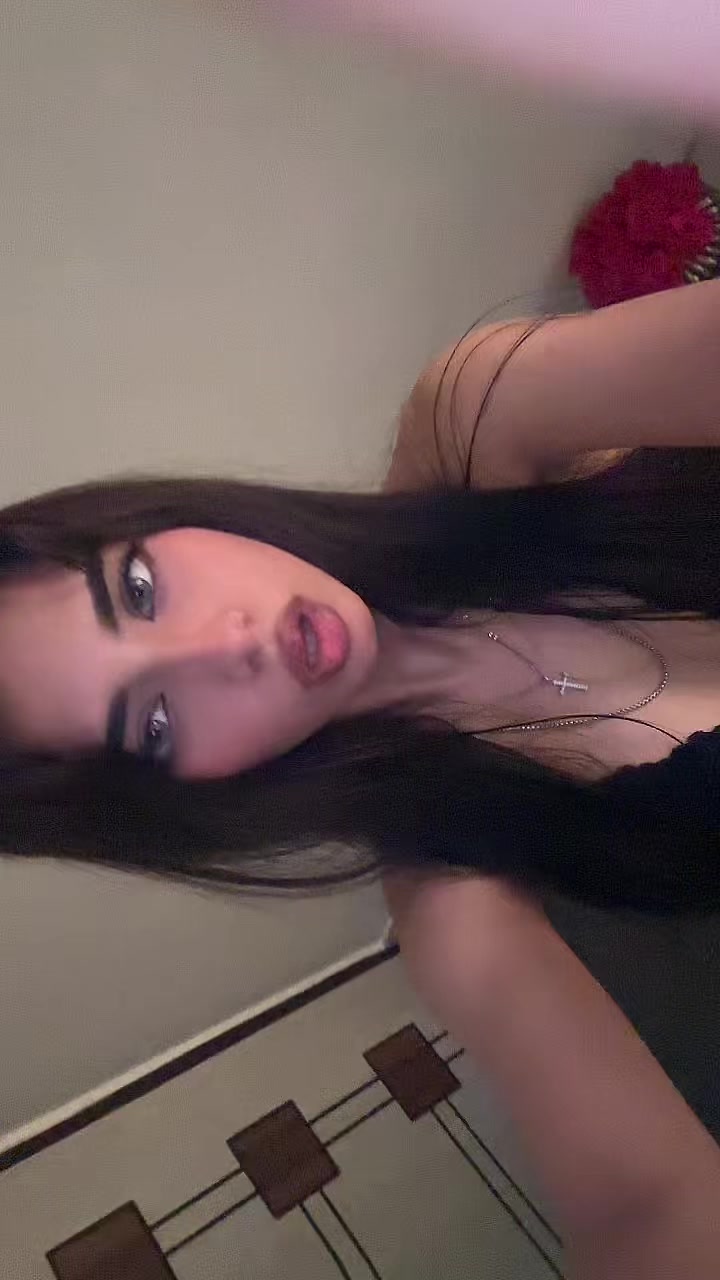 @𝑉𝑎l𝑒ri𝑎࿐̣࣪.