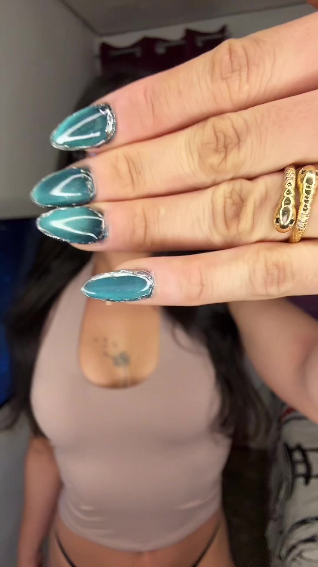 @Gabriela