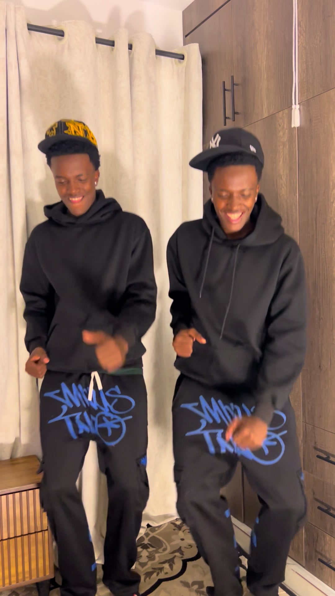 @Trendytwinnz🇰🇪