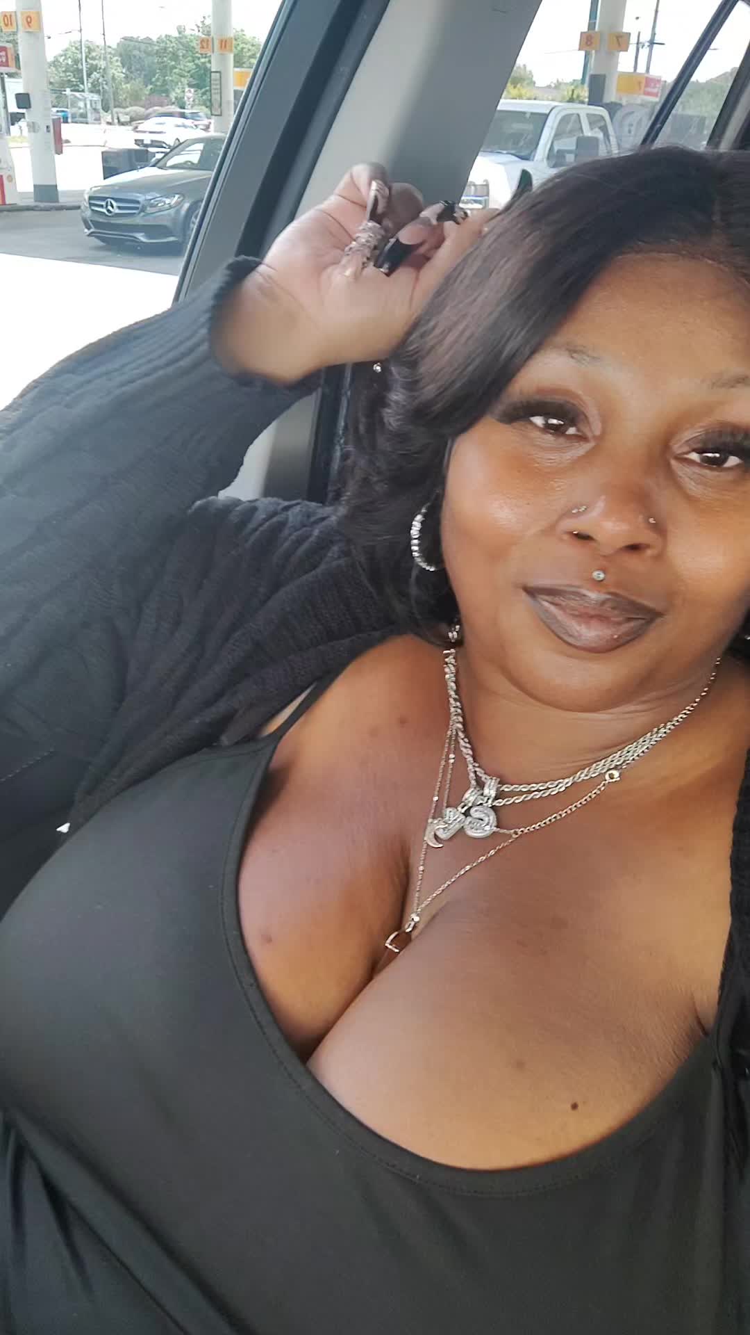 @GeeGeePolyQueen