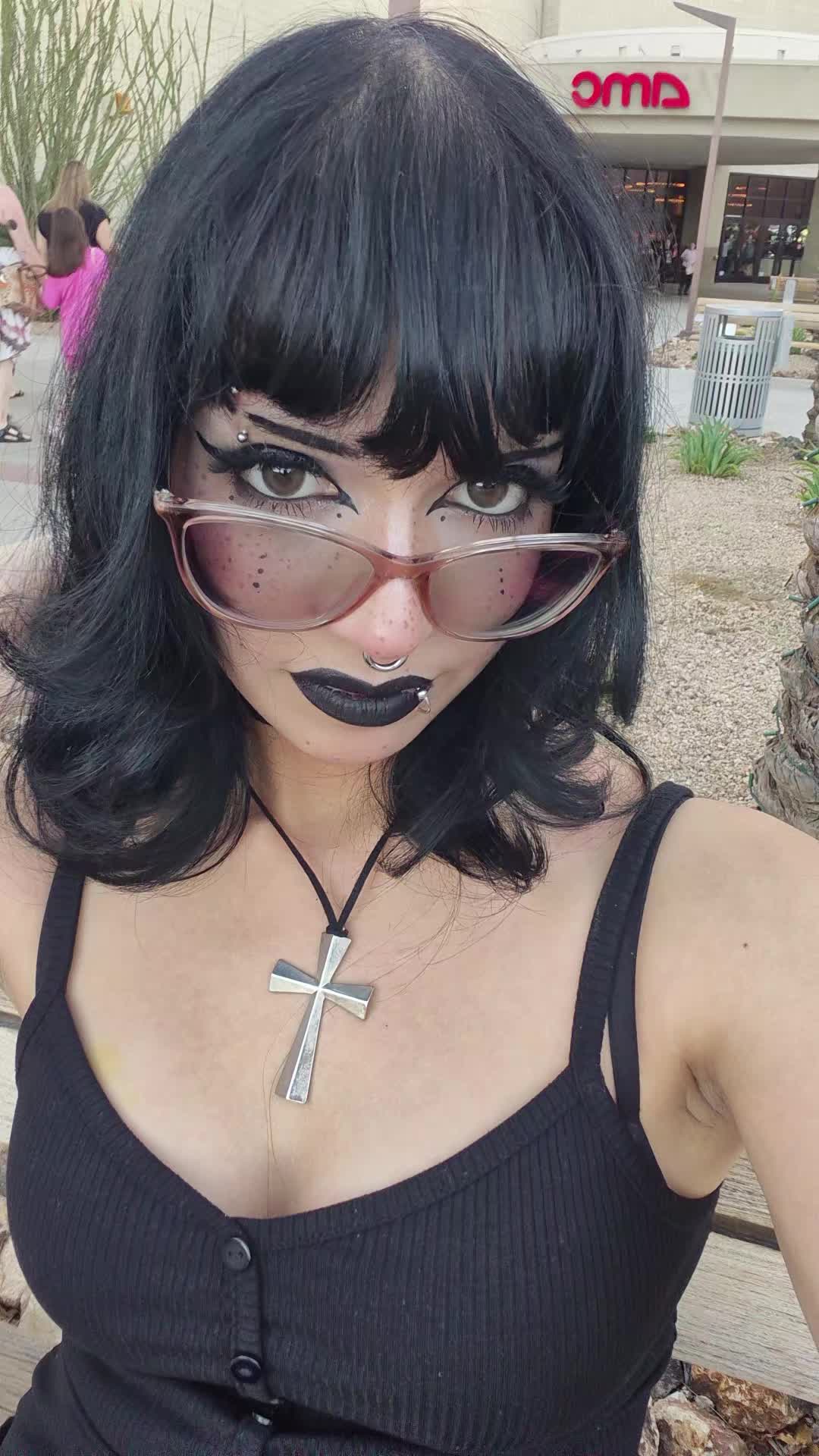 @Miss Dracula