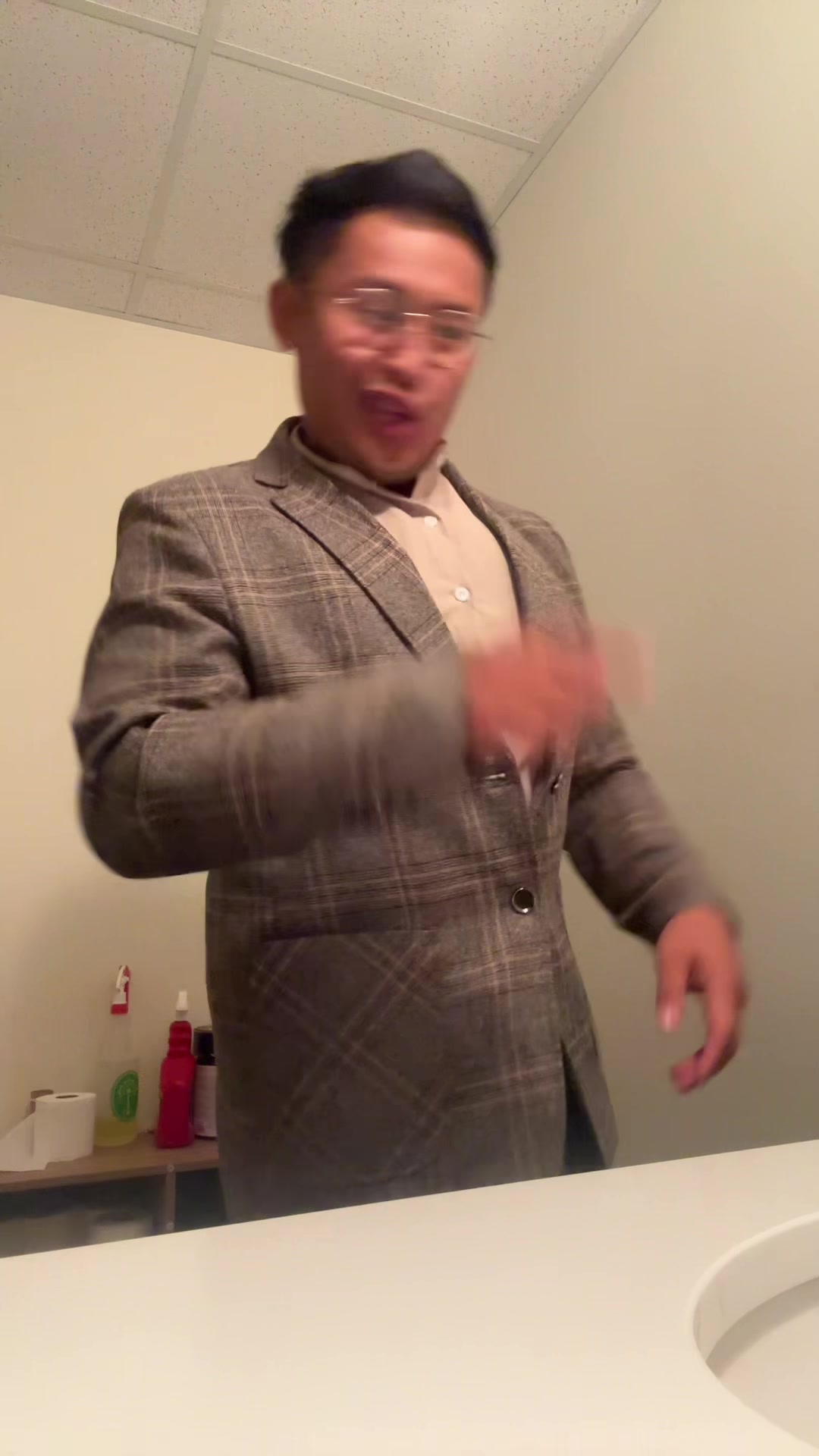 @Adriandano
