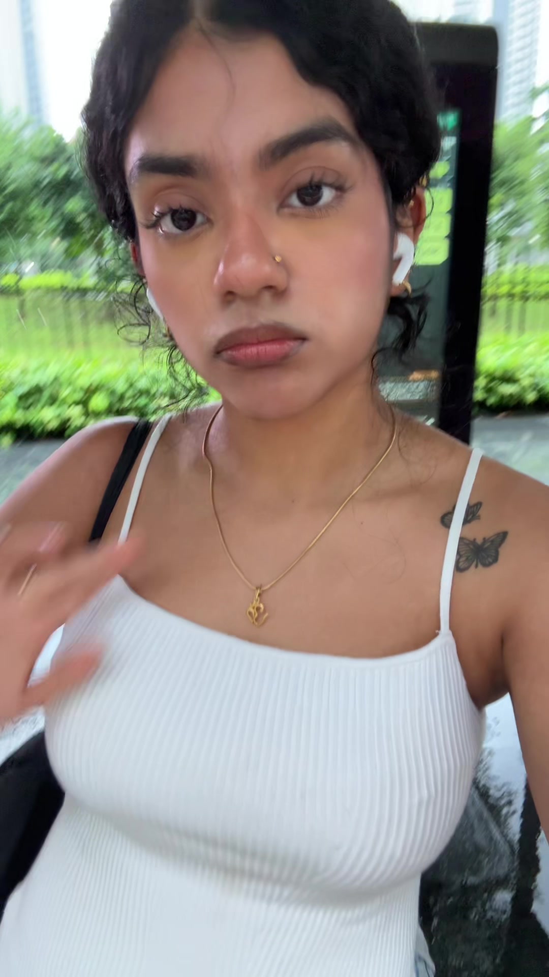@anazz
