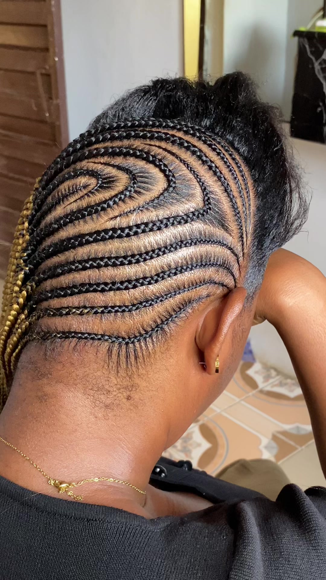 @BRAIDER IN IFE/ILESHA GARAGE