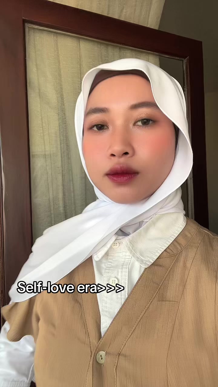 @Hallie✨