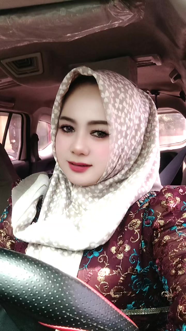 @putri. salju